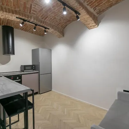 Biagio Boutique - In Old Town - Ultra * בראשוב