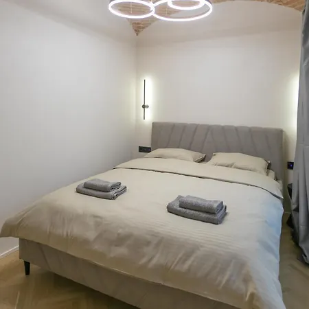 Apartment Biagio Boutique - In Old Town - Ultra Brasov