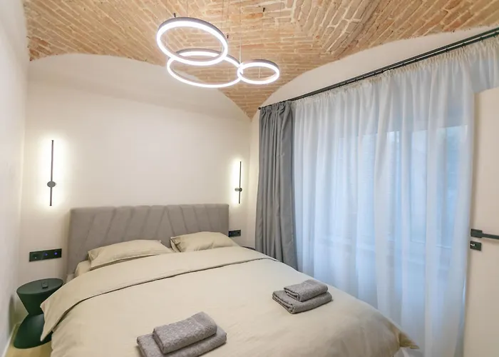 Biagio Boutique - In Old Town - Ultra * Brasov